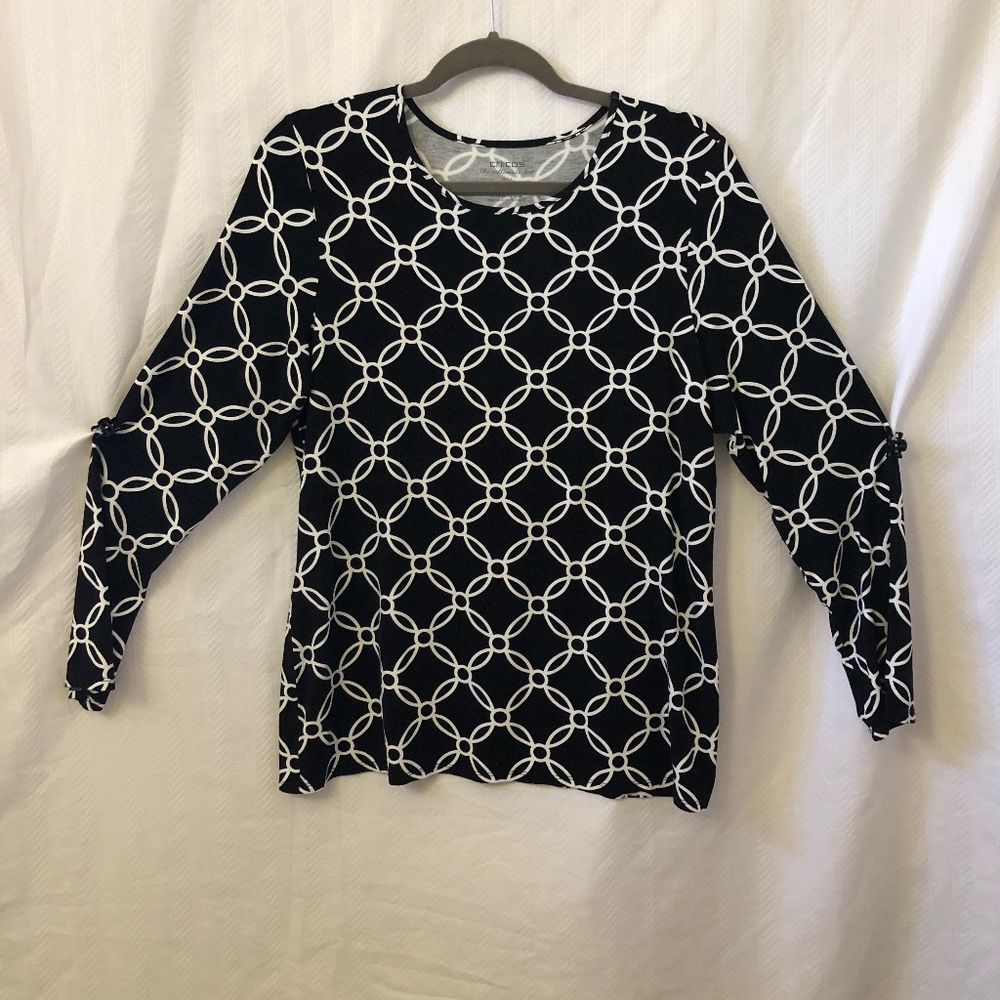chicos long sleeved black and white shirt
